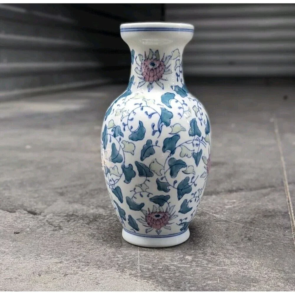 Vintage Chinese Green‎ Pink & Blue Hand Painted Floral Vase 11